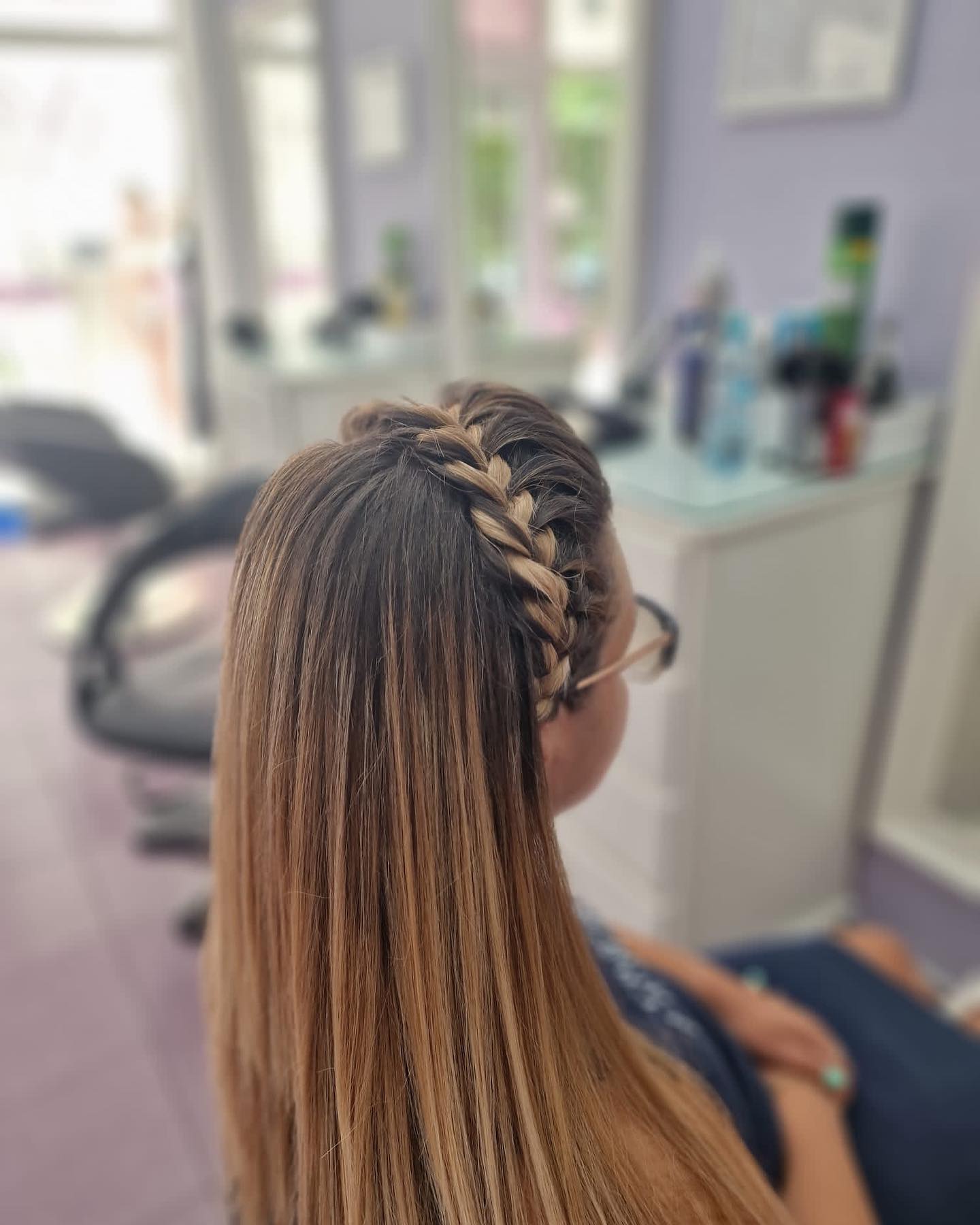 Clientă mulțumită - Serviciu